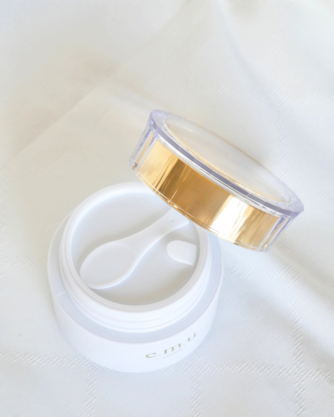 e.m.u cream